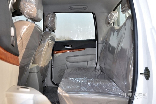 2013款 2.5T柴油四驅豪華型共軌