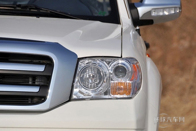 2013款 2.5T柴油四驅(qū)豪華型共軌