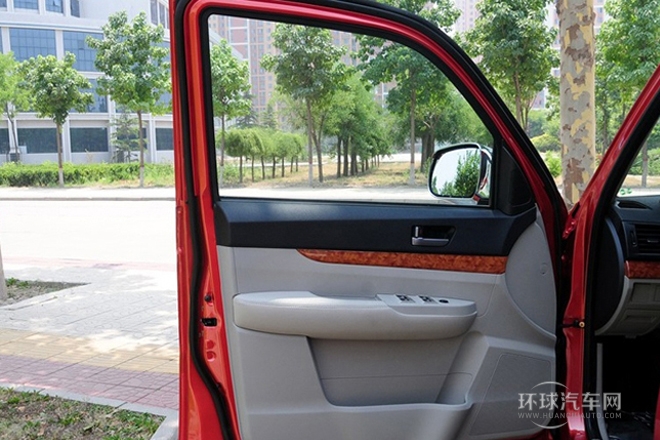 2014款 2.2L汽油四驅豪華型中雙4GZ1