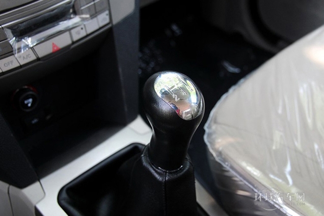 2014款 2.2L汽油四驅豪華型中雙4GZ1