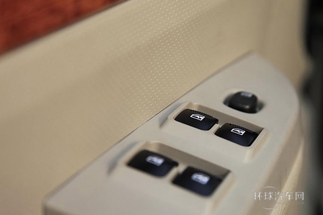 2014款 2.5T柴油四驅(qū)豪華型