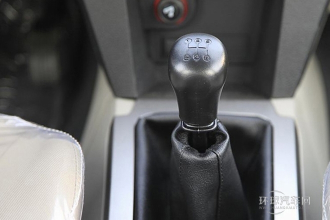 2014款 2.5T柴油四驅豪華型