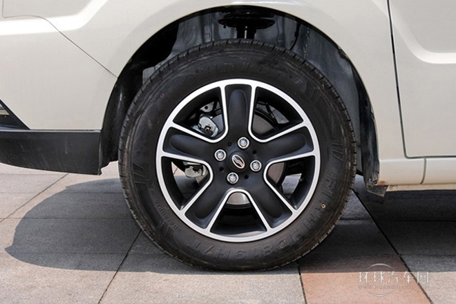 2014款 1.5L 手動(dòng)商務(wù)版