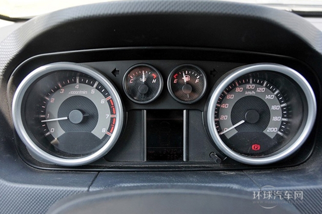 2014款 1.5L 手動商務版