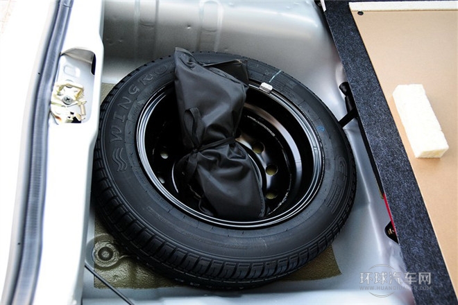 2012款 運(yùn)動(dòng)版 1.0L 手動(dòng)啟航型