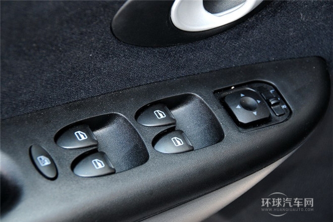 2012款 運(yùn)動(dòng)版 1.0L 手動(dòng)啟航型