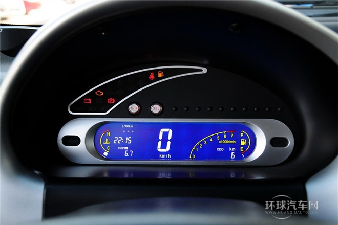 2012款 運(yùn)動(dòng)版 1.0L 手動(dòng)啟航型