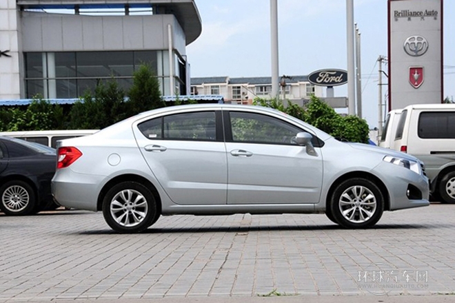 2012款 1.5L AMT天窗版