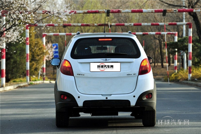 2012款 1.5L 手動(dòng)豪華型