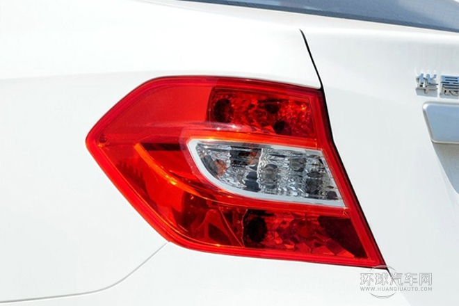 2012款 1.5L 手動(dòng)精英型