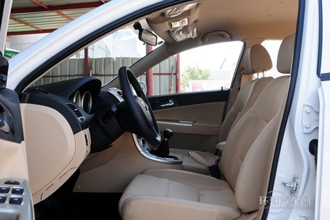 2012款 1.5L 手動舒適型