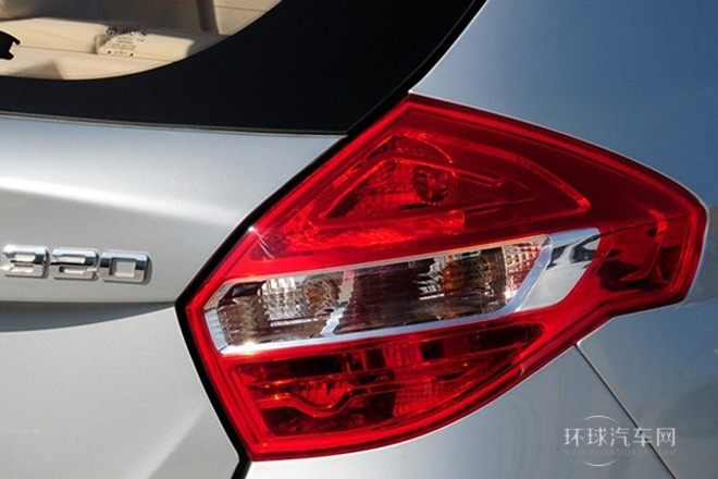 2012款 1.5L 自動(dòng)豪華型