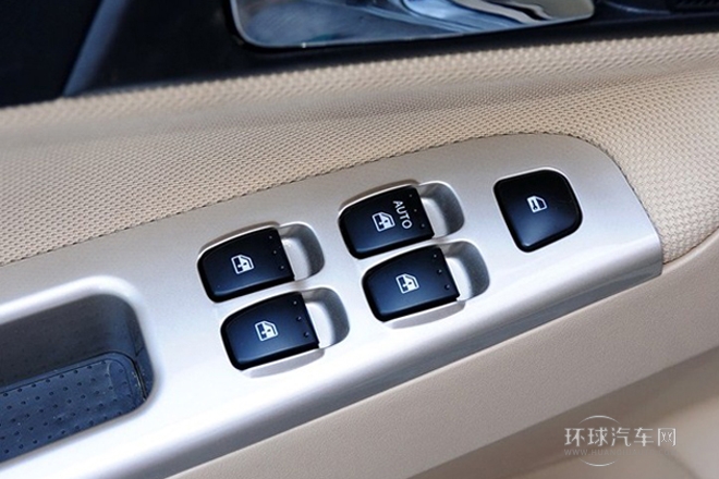 2013款 1.5L 自動舒適型