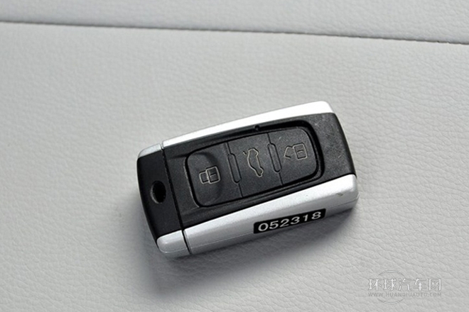 2011款 1.6L 自動豪華型