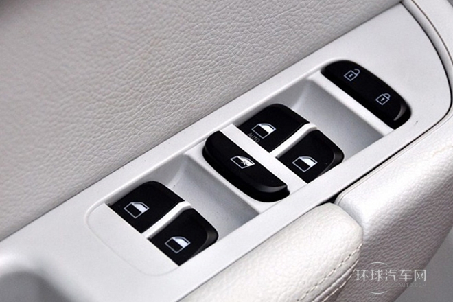 2011款 1.6L 自動豪華型