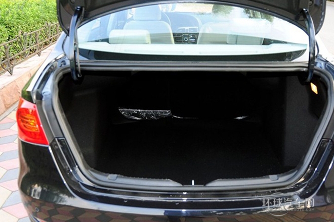 2011款 1.6L 自動舒適型