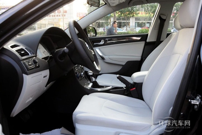 2011款 1.6L 自動(dòng)舒適型
