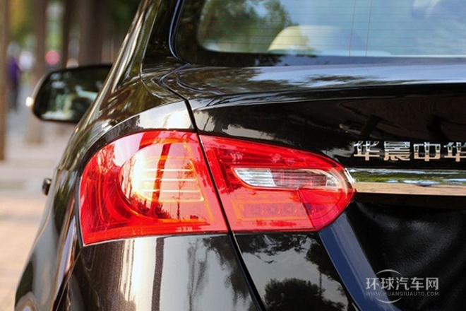 2011款 1.6L 自動舒適型