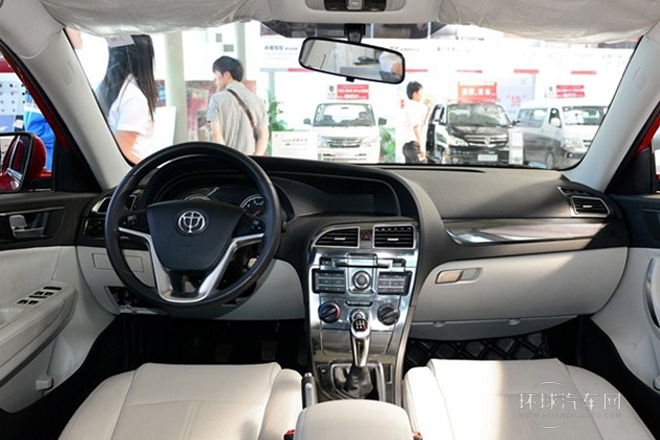 2012款 1.5T 手動舒適型