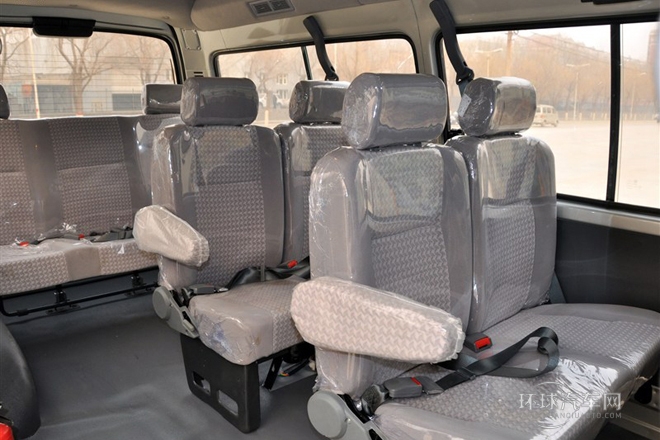 2010款 2.0L標(biāo)準(zhǔn)軸高級(jí)版V19