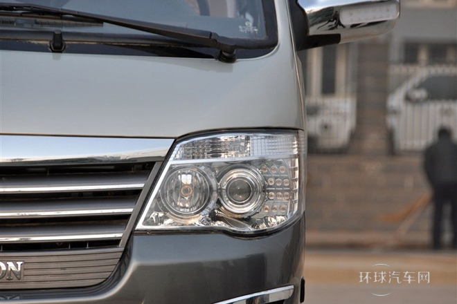 2010款 2.0L標準軸高級版V19