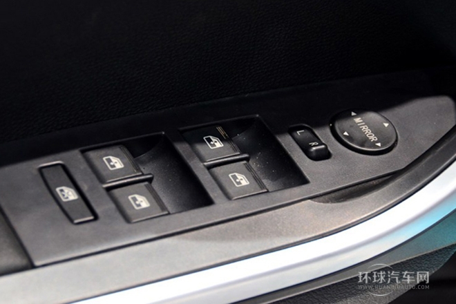 2013款 S350 2.0T 兩驅手動汽油超豪華版5座