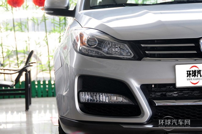 2013款 S350 2.4T 兩驅手動柴油豪華版5座