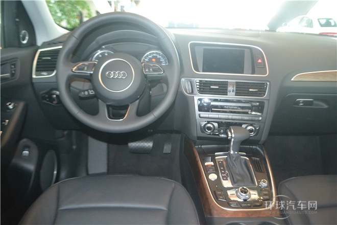 2013款 40 TFSI 舒適型