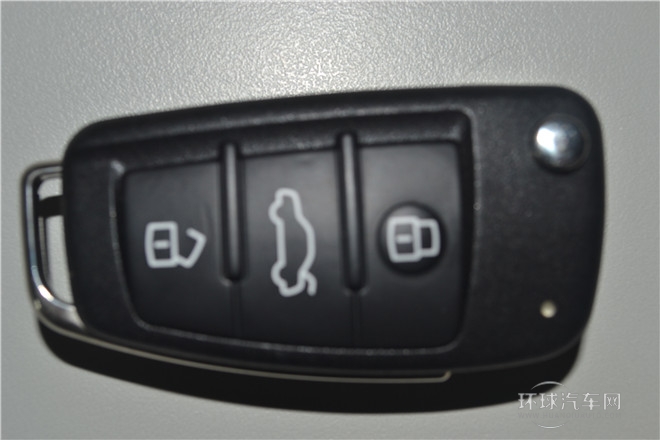 2015款 30 TFSI 舒適型