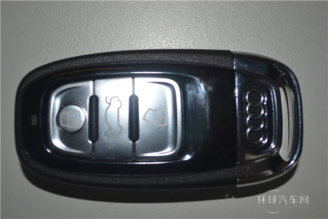 2013款 A8L 45 TFSI quattro豪華型