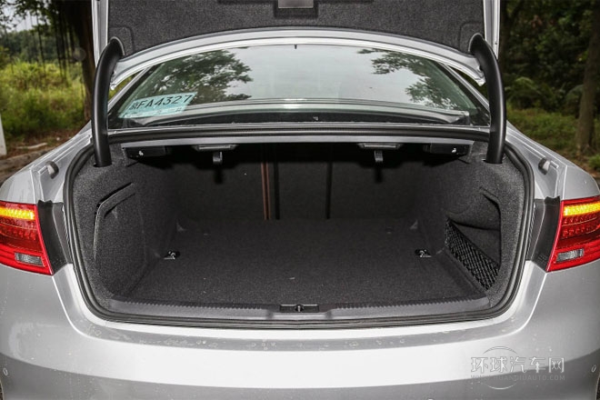 2013款 Coupe 50 TFSI quattro風尚版