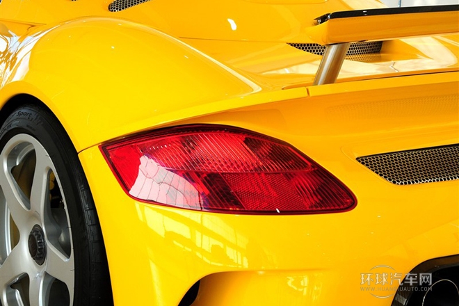 2013款 3.8T 標(biāo)準(zhǔn)型