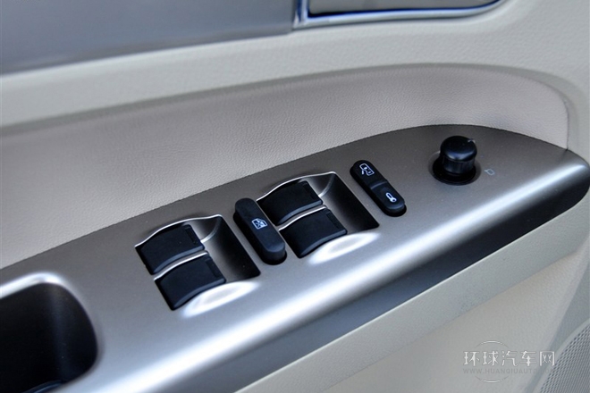 2012款 1.6L 手動豪華型