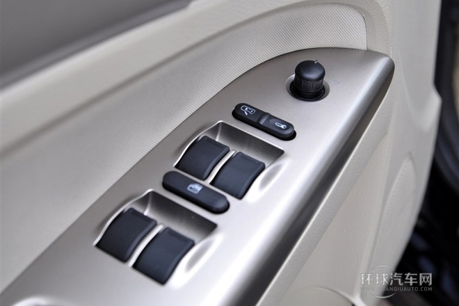 2012款 1.6L 手動(dòng)舒適型