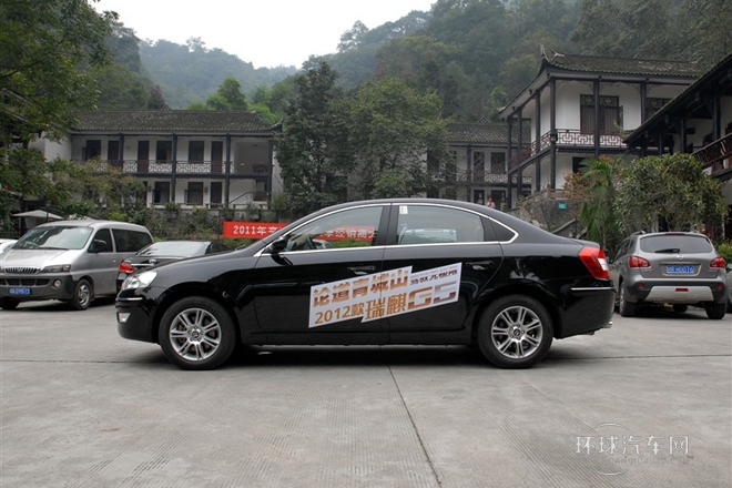 2012款 2.0L 手動(dòng)尊享型DVVT