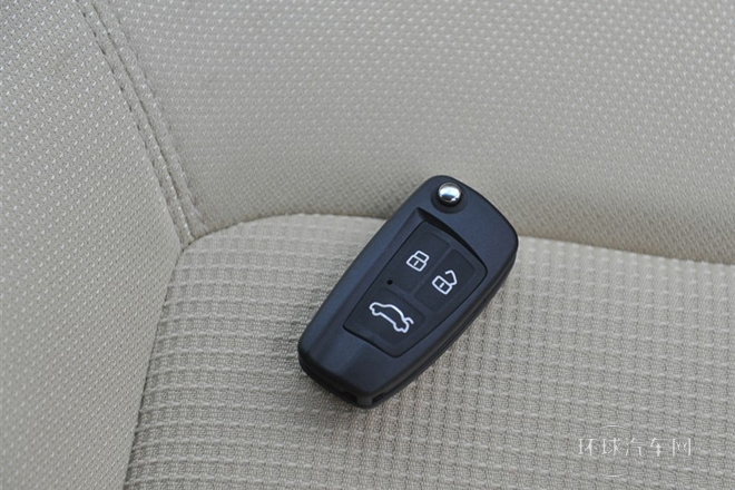 2012款 2.0L 自動豪華型DVVT