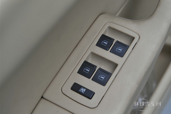 2012款 2.0L 自動豪華型DVVT