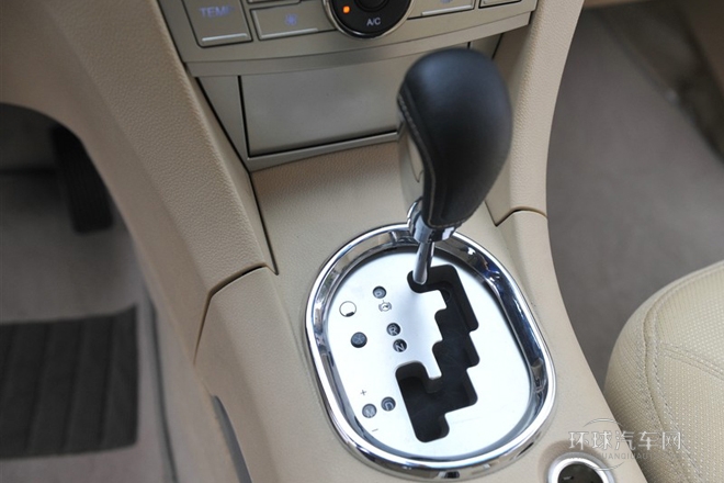 2012款 2.0L 自動(dòng)豪華型DVVT
