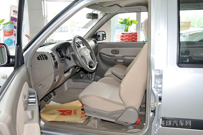 2009款 2.8T 兩驅(qū)5座LX