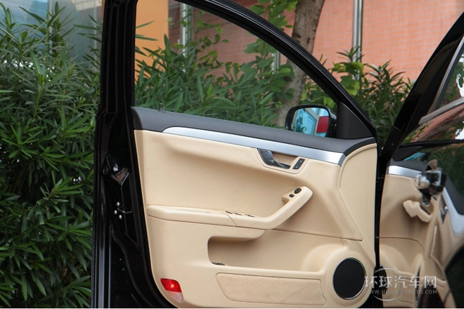 2012款 2.0T 自動豪華型