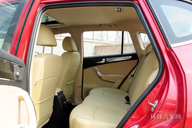 2012款 1.5T 手動兩驅豪華型