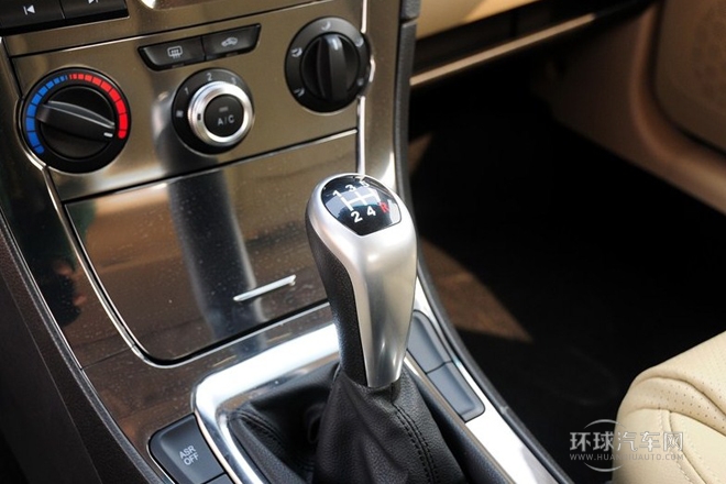 2012款 1.5T 手動兩驅豪華型