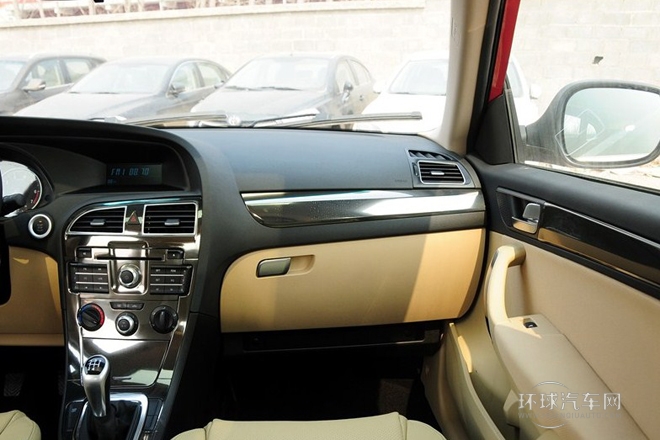 2012款 1.5T 手動兩驅豪華型