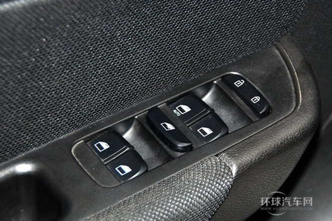 2012款 1.5T 手動兩驅運動型