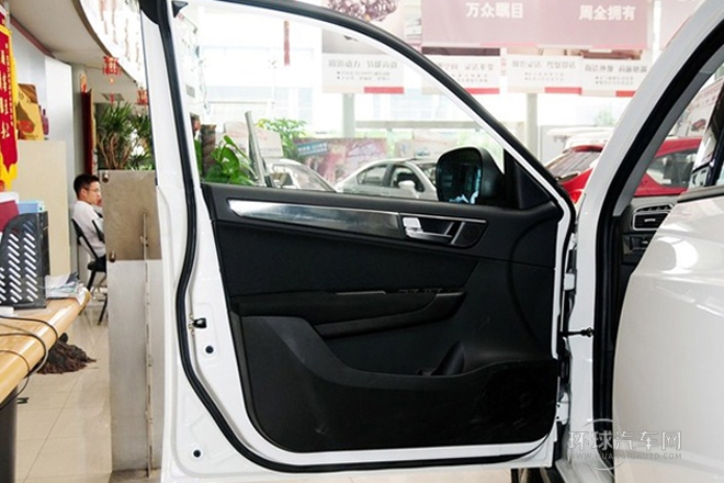 2012款 1.5T 手動兩驅運動型