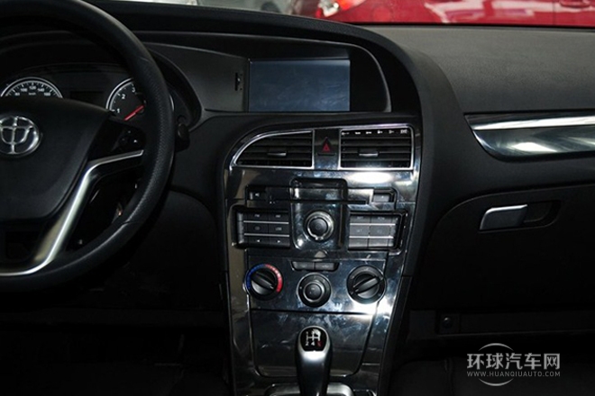 2012款 1.5T 手動(dòng)兩驅(qū)運(yùn)動(dòng)型