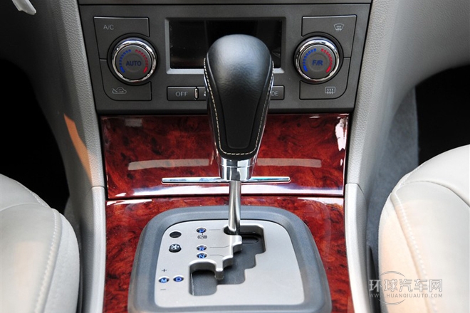 2011款 2.0T 自動旗艦型