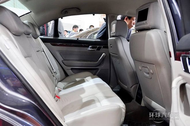 2011款 2.0T 自動舒適型