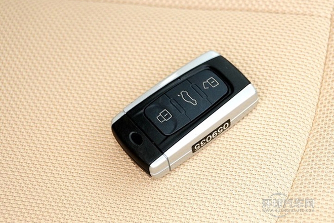 2012款 1.5T 自動兩驅豪華型