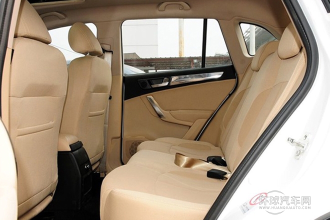 2012款 1.5T 自動兩驅(qū)豪華型